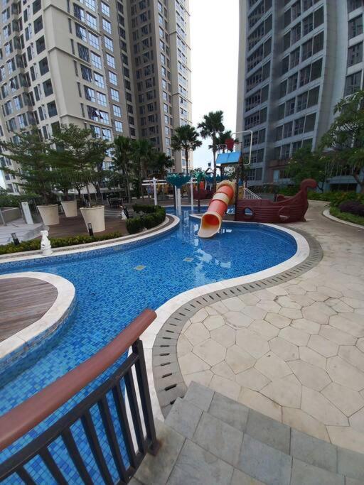 The Mansion Kemayoran, Lovely 3 Bed Apartment. Jakarta